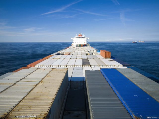 transport-containers-personnalises-groupage-640x480.jpg